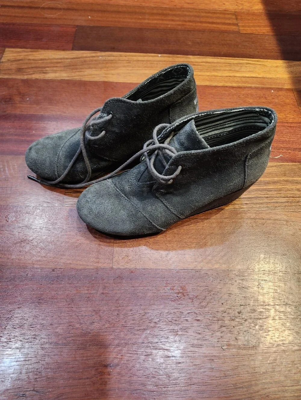 Toms Gray Suede Desert Wedge Lace-Up Booties Women's Size 7